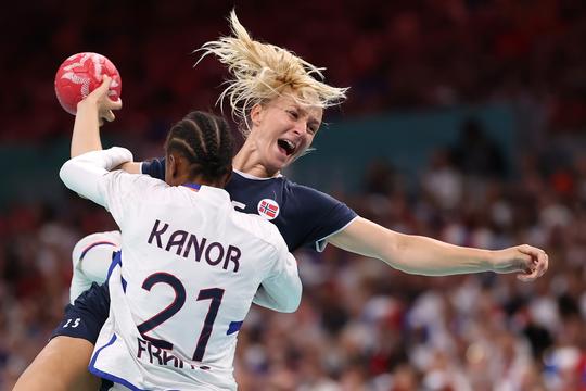 Bizarre boetes op WK handbal voor aartsrivaal Oranje-vrouwen: 'En het is niet de eerste keer'