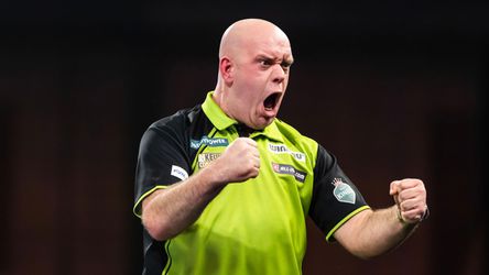 Grote verandering bij Michael van Gerwen werpt vruchten af op WK darts: 'Dat doet hij pas sinds een jaar'