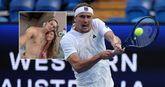 Vriendin van omstreden toptennisser onthult bizar ritueel in de slaapkamer: 'Ik moet elke nacht huilen'