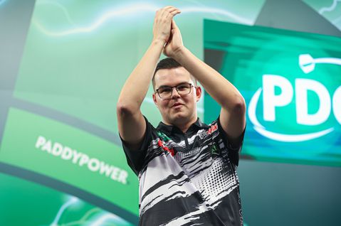 Topdarter Gian van Veen haalt ongemakkelijk moment met WK-tegenstander Gary Anderson aan