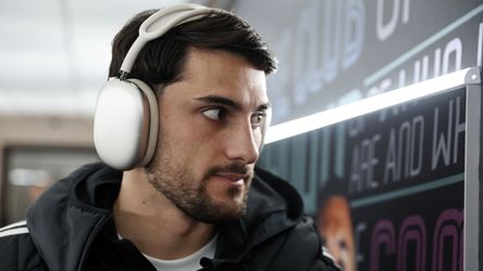 Feyenoord krijgt per direct de beschikking over een nieuwe spits na geflopte periode in Engeland