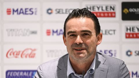 Marc Overmars onthult dat Ajax hem tweemaal vroeg terug te komen, eerste keer al na vier weken