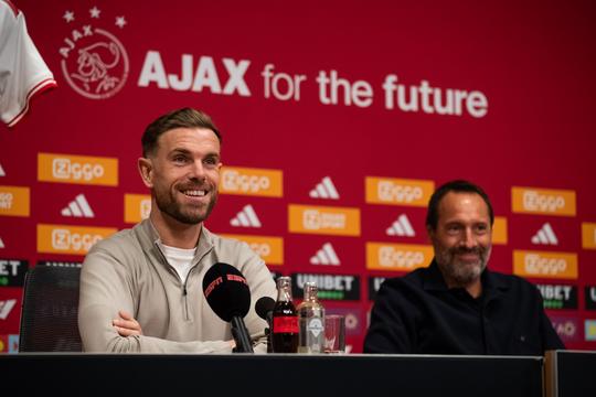 Jordan Henderson krijgt basisplaats van John van 't Schip tegen PSV