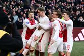 Kenneth Taylor bezorgt Ajax dolle vreugde met 'gouden goal' in Klassieker tegen Feyenoord