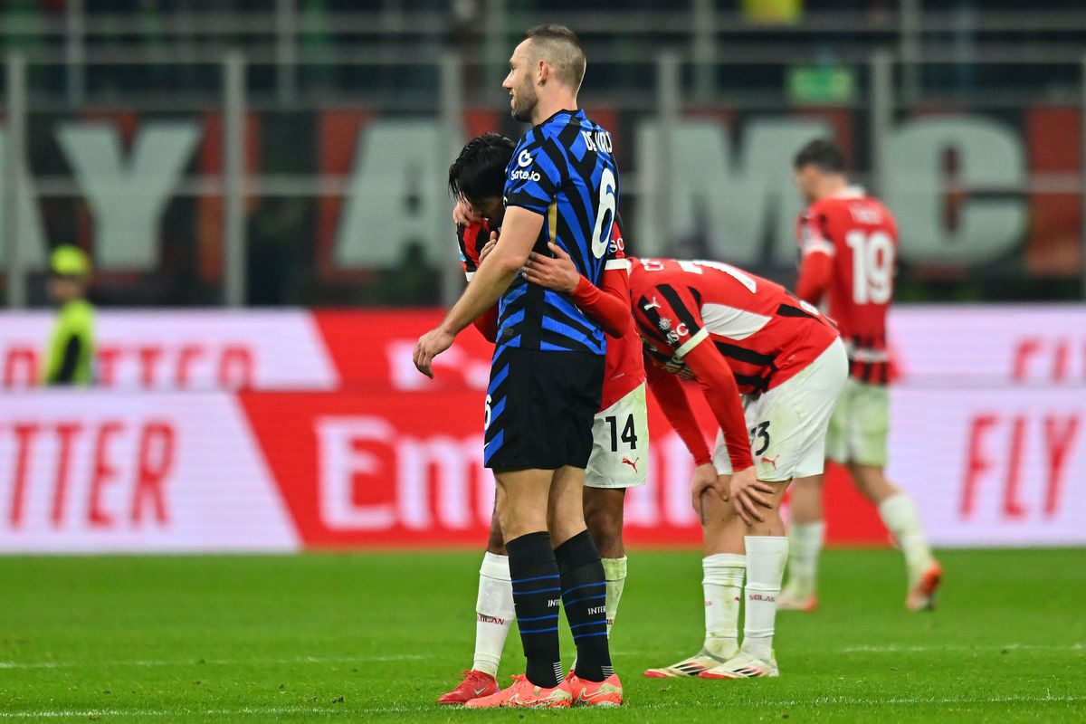 Oranje-internationals Stefan de Vrij en Tijjani Reijnders spelen glansrijke hoofdrol tijdens Italiaanse stadsderby