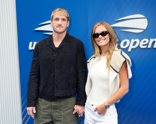 Beroemde schoonzus Jutta Leerdam steelt de show, tot enthousiasme van topschaatsster zelf