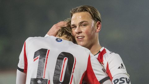Bijzondere situatie voor PSV-spits: topscorer gaat voor hereniging met broer