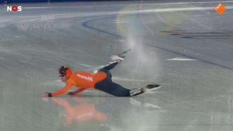 Olympische ijshal Milaan valt stil na valpartij topschaatsster Suzanne Schulting: 'Een beetje gekkig'