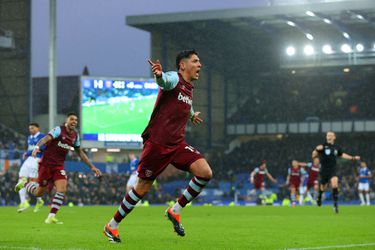 Ex-Ajacied Edson Alvarez scoort na perfecte counter eerste goal voor West Ham