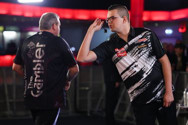 Darts UK Open | Gian van Veen als enige Nederlander naar achtste finale