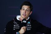 Toto Wolff tijdens een persconferentie na de kwalificatie in Bahrein © Getty Images