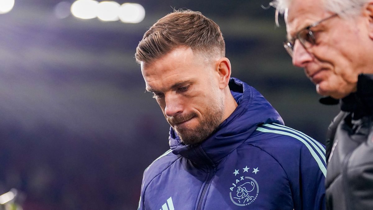 Jordan Henderson kruipt in leidersrol bij Ajax: 'Ik voel de verantwoordelijkheid om te helpen'