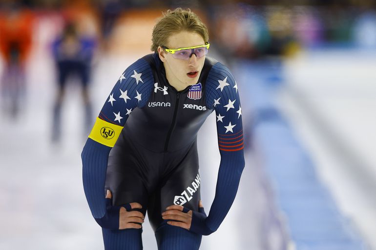 Alleskunner Jordan Stolz hint op bizar olympisch schema: 'Het zou kunnen, ik twijfel nog'