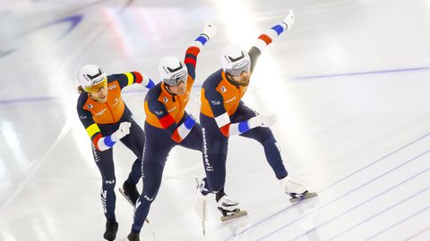 Bondscoach zoekt nog naar derde schaatser voor ploegenachtervolging op WK: 'Heb nog een paar dagen'