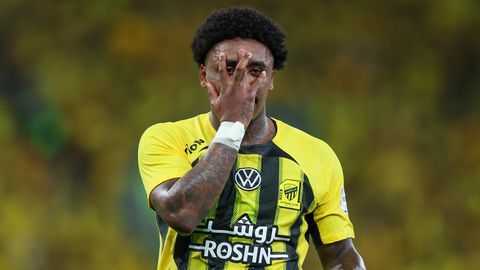 Topvoetballer Steven Bergwijn slaat terug na hardnekkige geruchten vanuit Arabische media