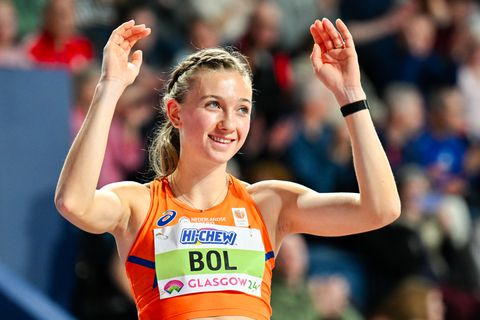 Topatlete Femke Bol viert bijzondere mijlpaal: 'Een jaar geleden'