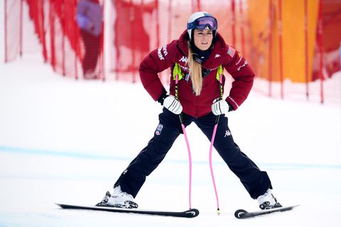 Lindsey Vonn eindelijk thuis na horrorcrash op Olympische Spelen: 'Mijn eigen bed voelt goed'