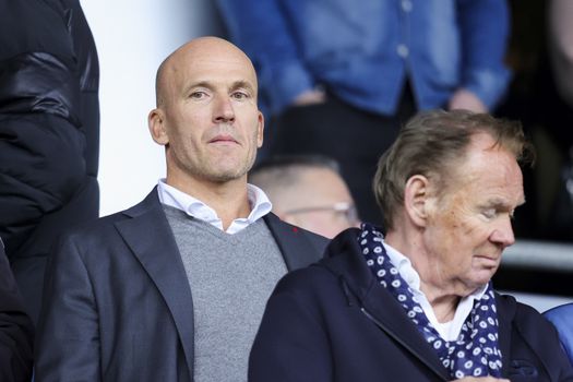 'Geen moeilijke zaak': geschorste Ajax-directeur Alex Kroes maakt volgens financiële experts weinig kans