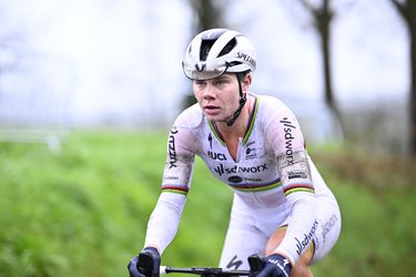 Lotte Kopecky: van winnares Parijs-Roubaix, veelbesproken witte broek tot woede en verdriet om overleden broer