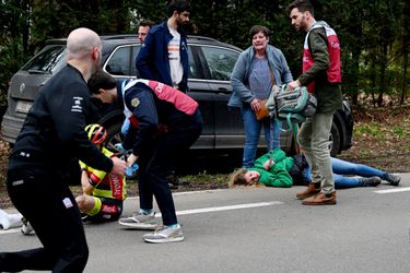 Zware aanrijding tijdens Ronde van Vlaanderen zorgt voor besef bij Anke (22): 'Ik heb veel geluk gehad'