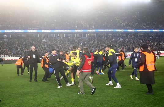 Fenerbahçe stelt besluit over eventueel terugtrekken uit de Turkse Süper Lig uit