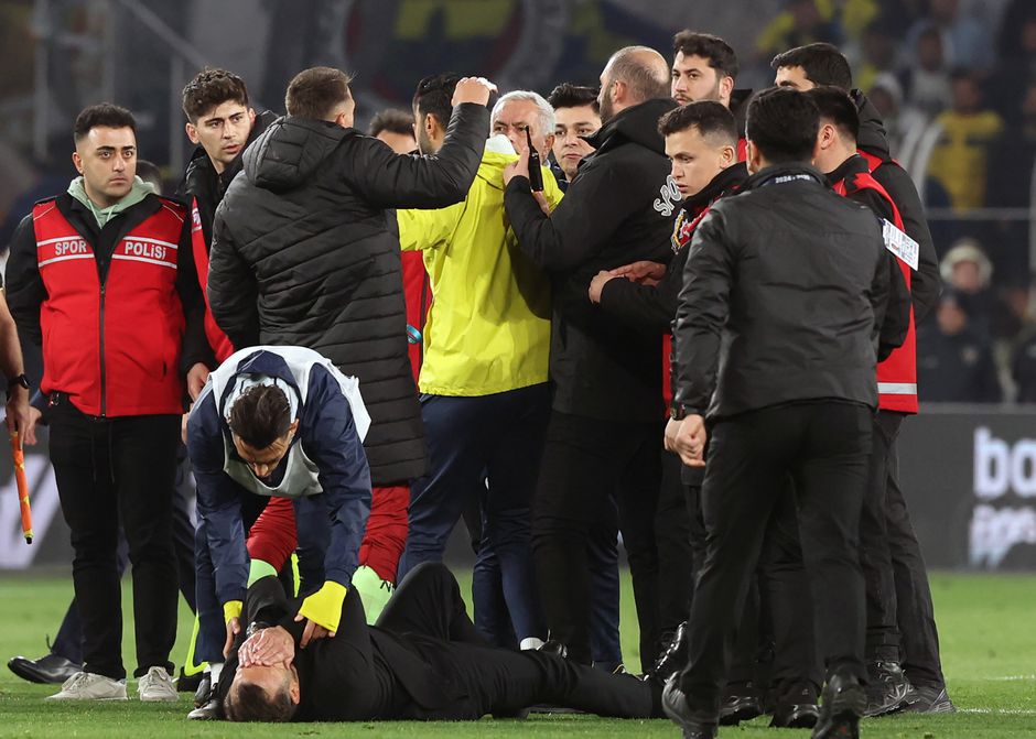 Fenerbahçe verdedigt José Mourinho en bekritiseert Galatasaray-trainer na bizarre actie: 'Alsof hij was neergeschoten'