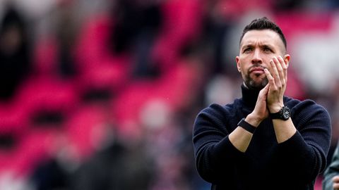 Gevaar op de loer voor Ajax na onthulling over contract Francesco Farioli