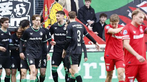 Kritische Robin van Persie verklaart vele tegendoelpunten Feyenoord: 'Dat vind ik belangrijker'