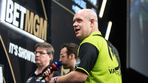 'Wat een slap gedoe allemaal': Topdarter Michael van Gerwen zucht diep bij vraag over Jake Paul