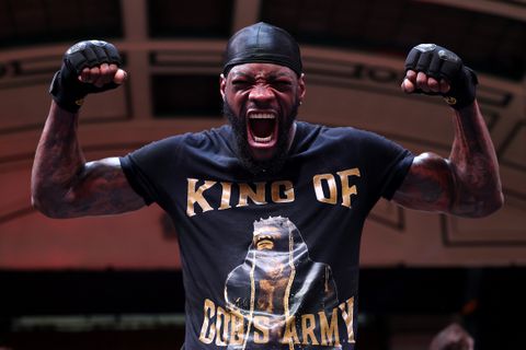 Markante topbokser vertelt voor het eerst over vermoorde broer: 'Zo is hij om het leven gekomen'