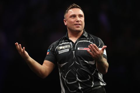 Tegenvaller voor Gerwyn Price: darter meldt zich met blessure af voor Premier League