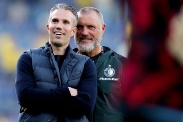 Robin van Persie vat met één woord samen waarom hij Sem Steijn graag bij Feyenoord wilde