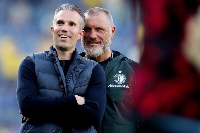 Robin van Persie vat met één woord samen waarom hij Sem Steijn graag bij Feyenoord wilde