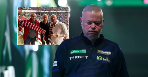 Dartsicoon Raymond van Barneveld rouwt om verlies van 'lieve vriend' (58): 'Ik ben compleet in shock'
