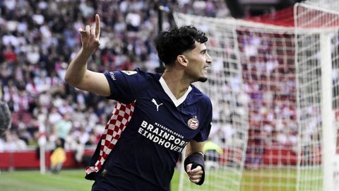 PSV schrijft dankzij topschutter Ricardo Pepi geschiedenis tegen Ajax met bliksemgoal