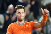 'Dit is het punt van het toernooi', fans uit hun dak na wonderbaarlijke actie op Roland Garros