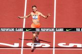 Femke Bol weer de allerbeste bij olympische seizoensopening in Stockholm: 20e Diamond League-zege op rij