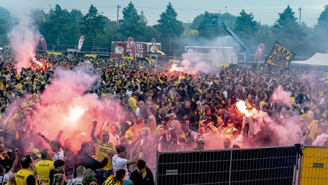 Gekkenhuis in Breda: Hardwell treedt op bij promotiefeest van NAC