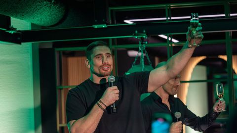 Topkickbokser Rico Verhoeven (36) verwijdert post op Instagram waarin hij zijn 'zwakte' toont