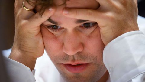 Bizarre beelden van unieke woede-uitbarsting van sportlegende, tegenstander vol verbazing