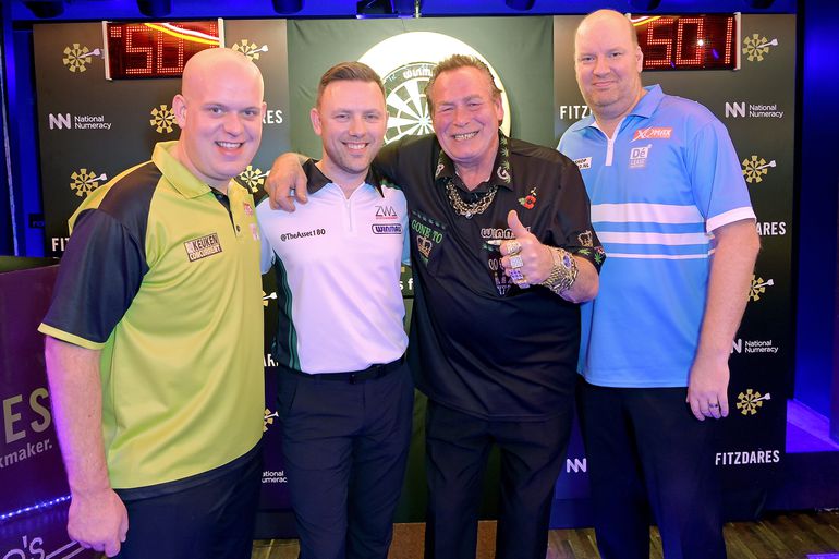 Dartsicoon deelt in nieuwe boek bizar verhaal over zijn geamputeerde teen