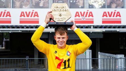 Zoon van bondscoach Ronald Koeman onzeker over toekomst na onverwachte promotie naar de Eredivisie