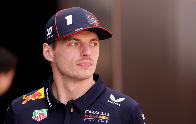 Max Verstappen laat Kelly Piquet en dochter Lily wachten: topcoureur vliegt naar opmerkelijke plek na drama in Spanje