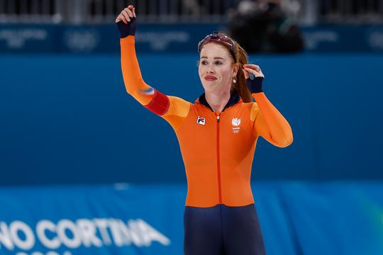 Opnieuw succes voor topschaatsster Antoinette Rijpma-de Jong na olympisch goud: 'Dat maakt dit extra bijzonder'