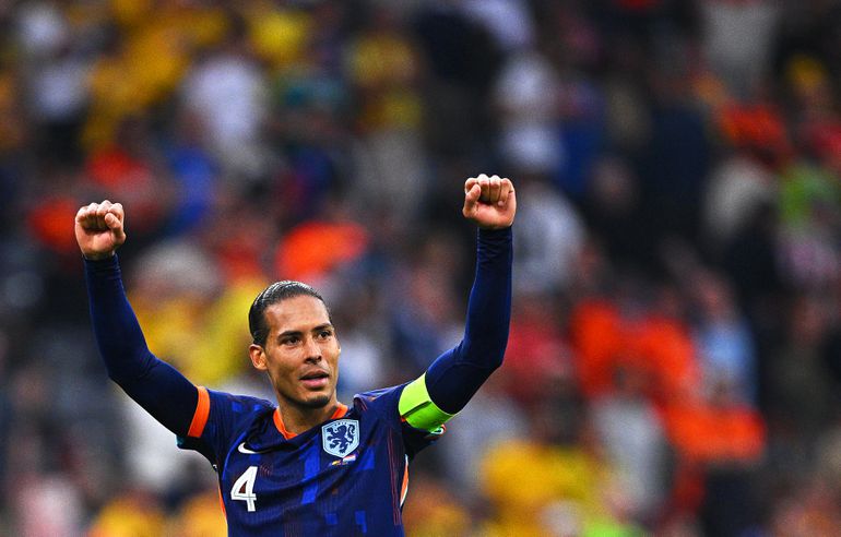 Virgil van Dijk trots op Oranje na 'turbulente week': 'Dat is met vlagen goed gegaan'