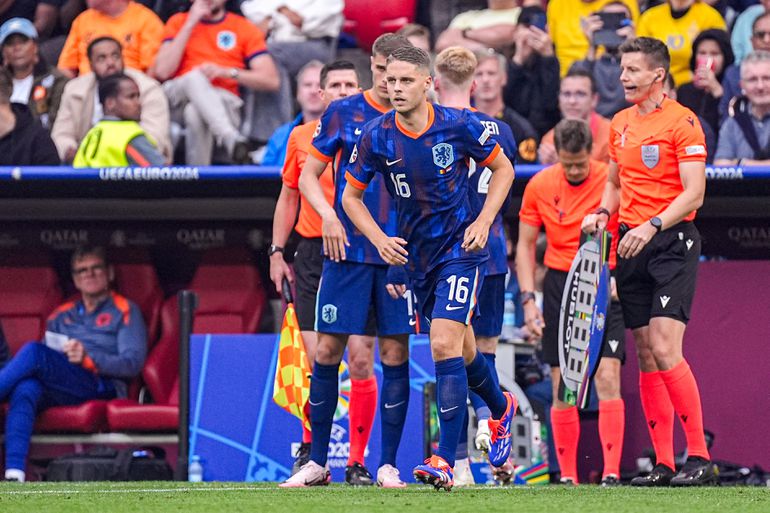 'Ik ben er wel klaar mee': Joey Veerman blikt terug op dramatische wedstrijd en enorme kritiek met Oranje