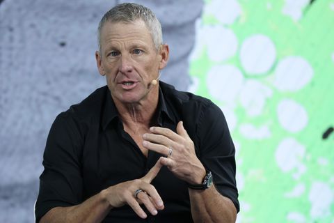 Lance Armstrong krijgt vlak voor Tour de France woeste wielerfans op zijn dak: 'Zo beschamend'