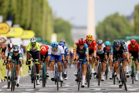 Gebroken traditie in Tour de France doet pijn bij Dylan Groenewegen: 'Ik vind het echt zonde'