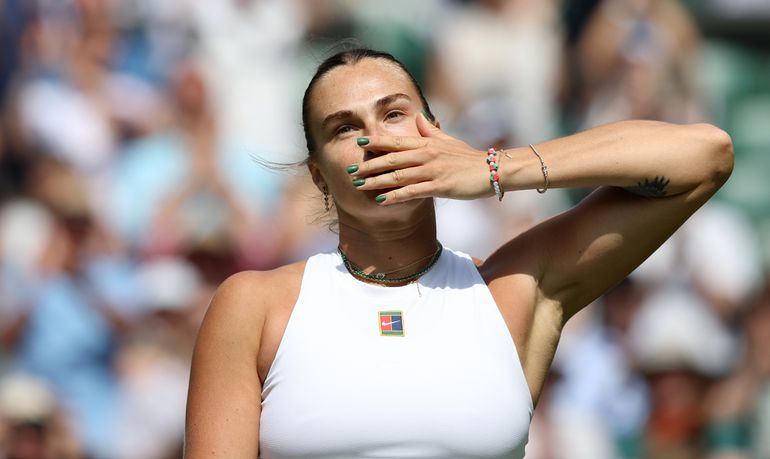 Droomduel op Wimbledon: topfavoriete Aryna Sabalenka wacht clash met veelbesproken tennisster