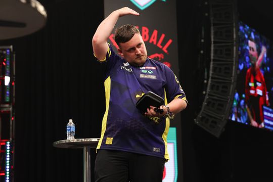 'Probleem' van topdarter Luke Littler wordt steeds groter: 'Die jongen moet nog een hoop leren'